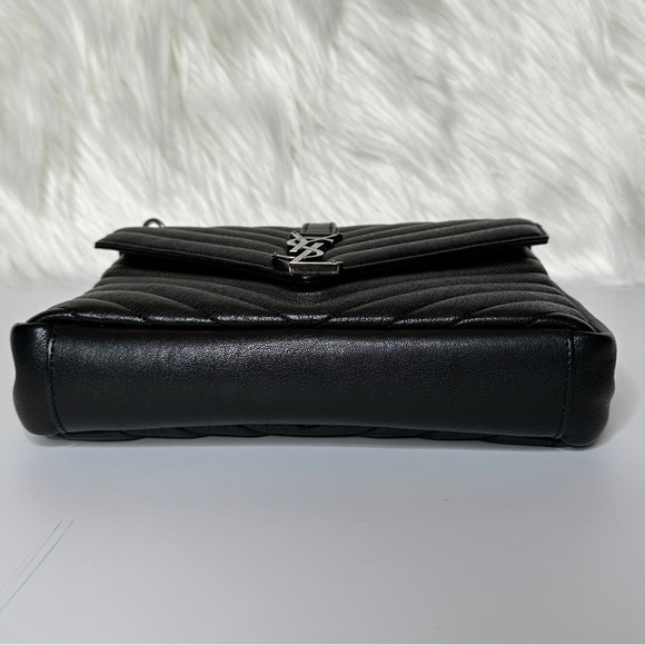 Yves Saint Laurent College Medium Matelasse Lambskin V-Flap Crossbody - Picture 4 of 14